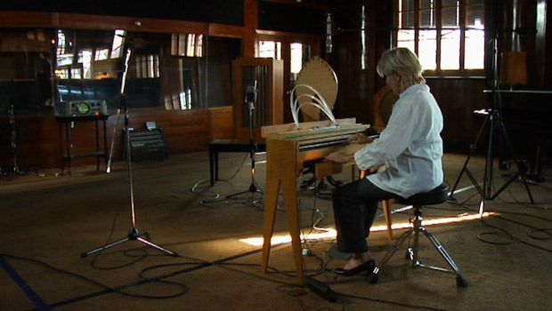 LES CHANTS DES ONDES <br> di Caroline Martel