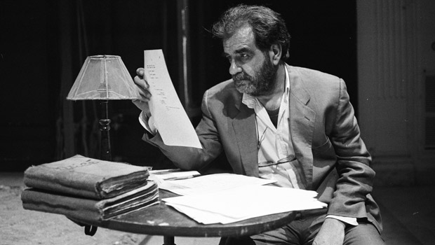 LA VITA BOLLE <br>E LA CITTÀ ARDE